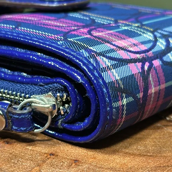 COACH Signature Tartan Snap Wallet - Picture 8 of 16
